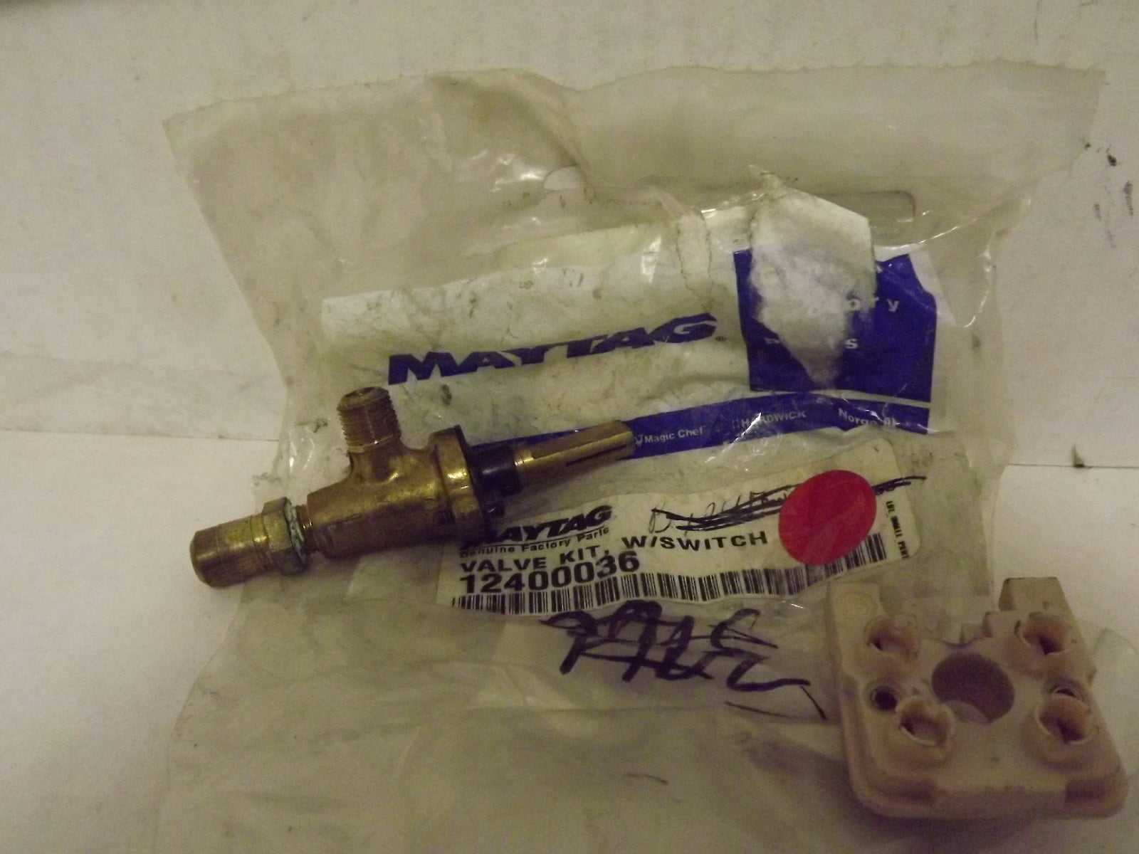 MAYTAG WHIRLPOOL STOVE 12400036 VALVE KIT W/ SWITCH NEW MAYTAG WHIRLPOOL STOVE 12400036 VALVE KIT W/ SWITCH NEW